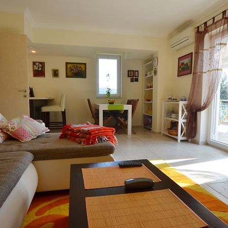 Apartment Kare Rovigno Esterno foto