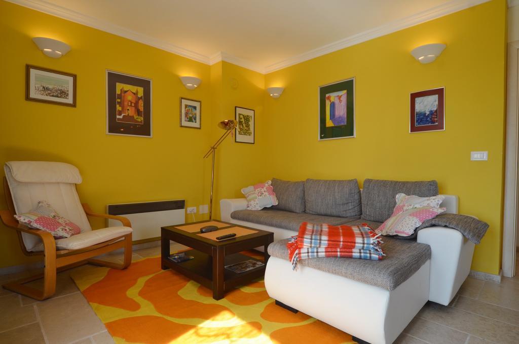 Apartment Kare Rovigno Esterno foto