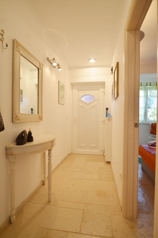 Apartment Kare Rovigno Esterno foto