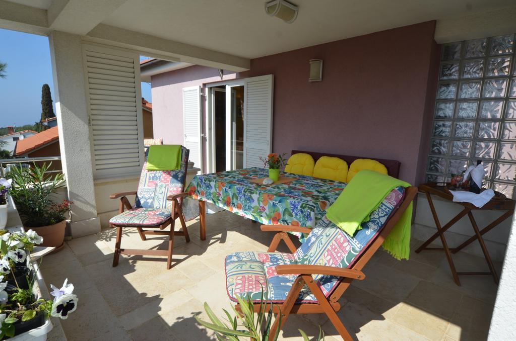 Apartment Kare Rovigno Esterno foto
