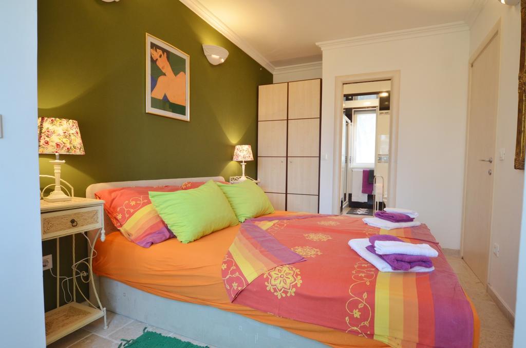 Apartment Kare Rovigno Esterno foto