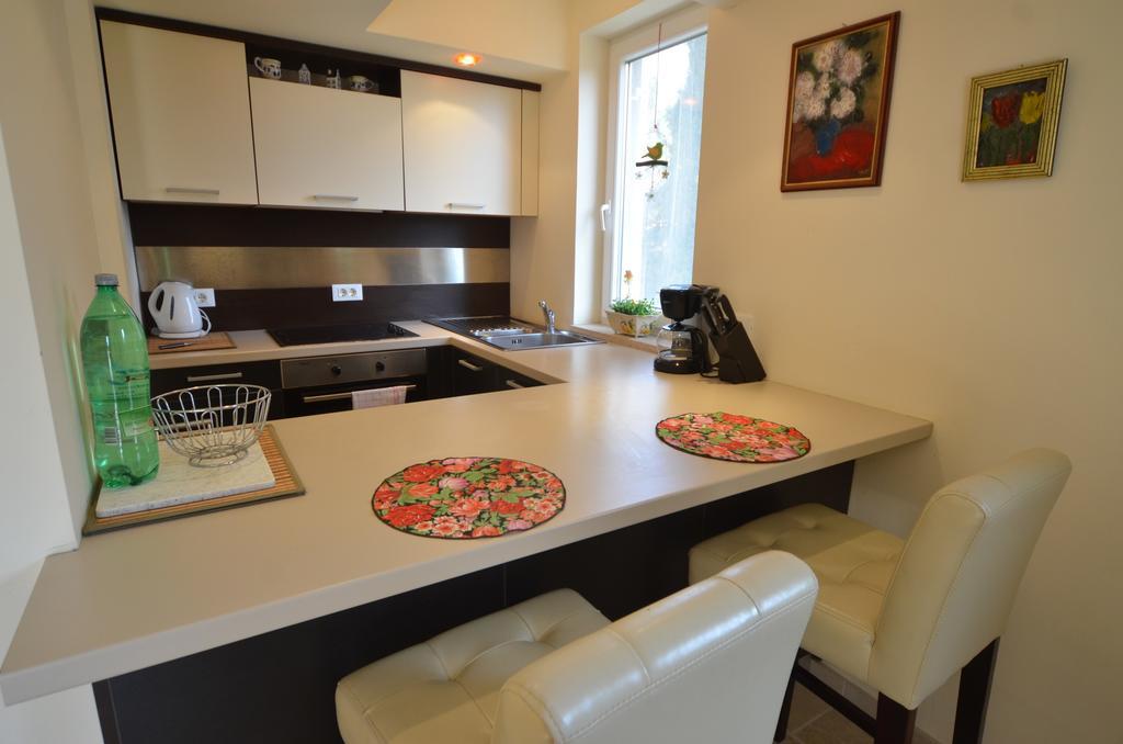 Apartment Kare Rovigno Esterno foto