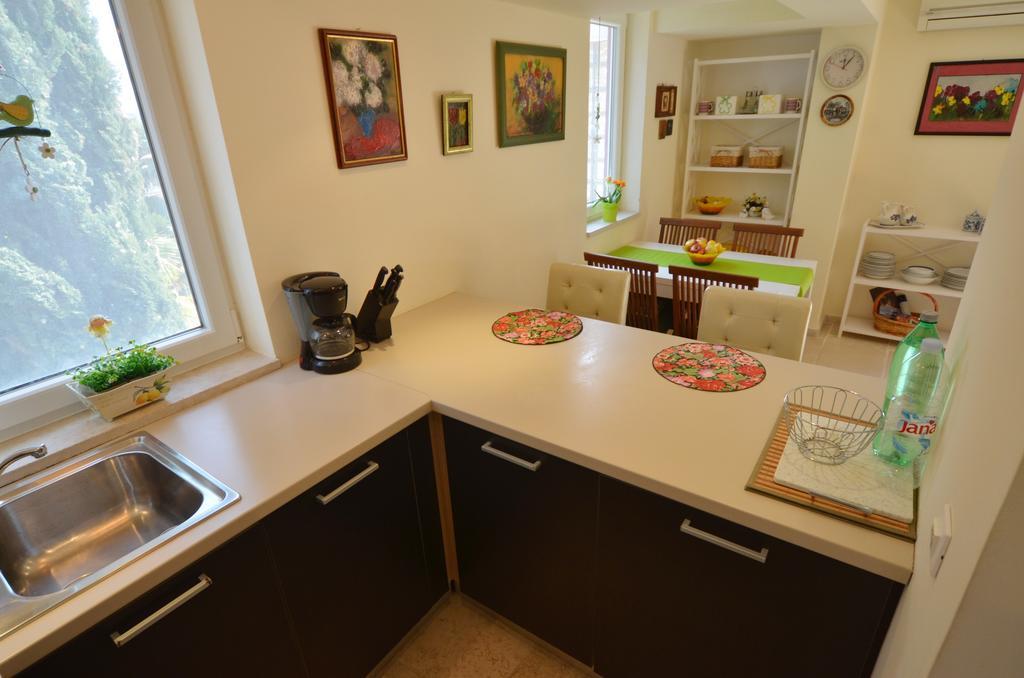 Apartment Kare Rovigno Esterno foto